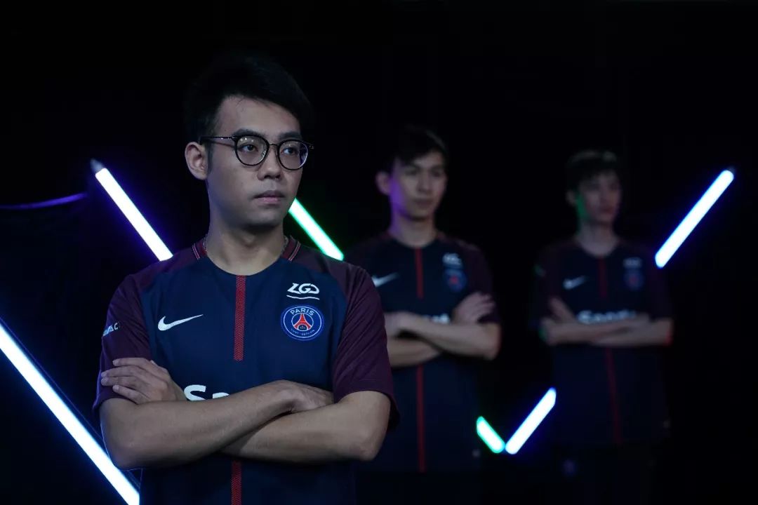 在历史上的这一天： Top Esports 赢得了2020年英雄联盟Mid-Season Cup冠军。